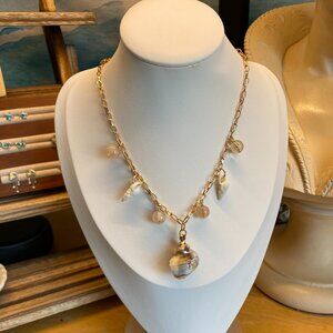 M107 Mermaid Shell Necklace 16